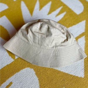 Light Tan Baggu Bucket Hat